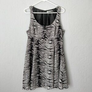 Urban Outfitters Kimchi Blue Animal Print Mini Skater Dress Sz 8 Sleeveless Gray